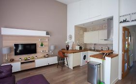 Mosspark Boulevard Exec Apartment II - Free Parking